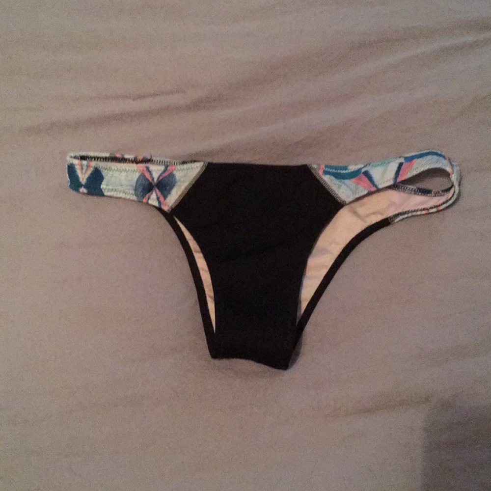 VS Itsy swim bottoms